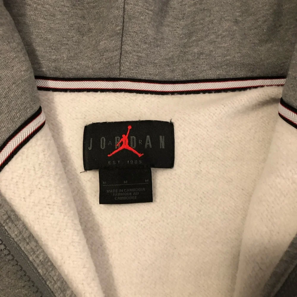 Air Jordan full zip hooded jacket. Size medium.
